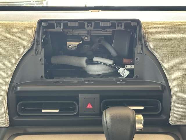 ホンダ フリード　ハイブリッド １．５ Ｅ：ＨＥＶ エアー R6年 (東海) 99