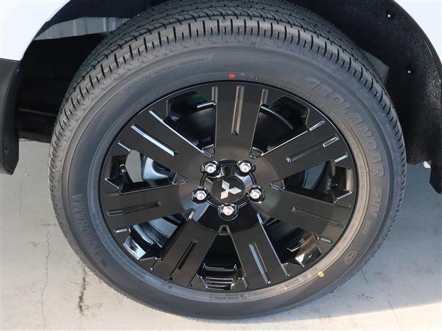 三菱 デリカ　Ｄ：５ ２．２ シャモニー 電動サイドステップ装着車 ディーゼルターボ ４ＷＤ R7年 (東海) 99