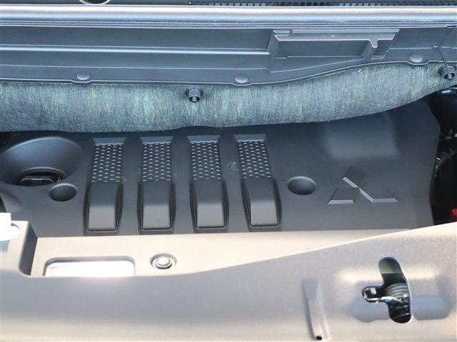 三菱 デリカ　Ｄ：５ ２．２ シャモニー 電動サイドステップ装着車 ディーゼルターボ ４ＷＤ R7年 (東海) 99