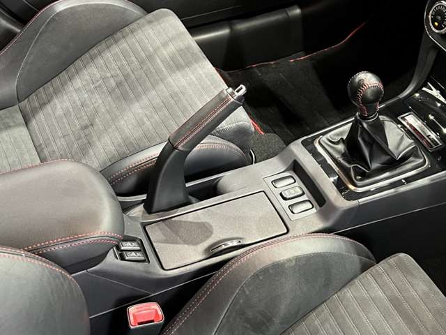 三菱 ランサー ２．０ ファイナルエディション ４ＷＤ H27年 (関東) 99