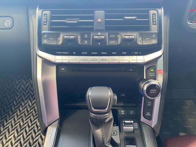 トヨタ ランドクルーザー ３．３ ＧＲスポーツ ディーゼルターボ ４ＷＤ R5年 (九州・沖縄) 99