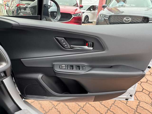 トヨタ プリウス ２．０ Ｚ R7年 (九州・沖縄) 99