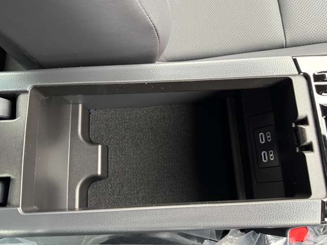 トヨタ プリウス ２．０ Ｚ R7年 (九州・沖縄) 99