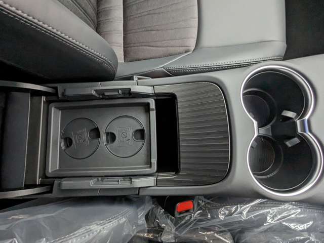 トヨタ ハリアー　ハイブリッド ２．５ ハイブリッド Ｇ R7年 (九州・沖縄) 99