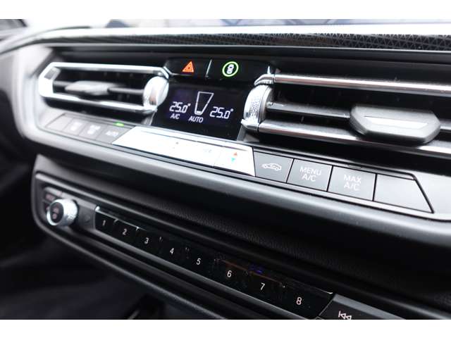 ＢＭＷ １シリーズ １１８Ｄ プレイ ディーゼルターボ R6年 (近畿) 99