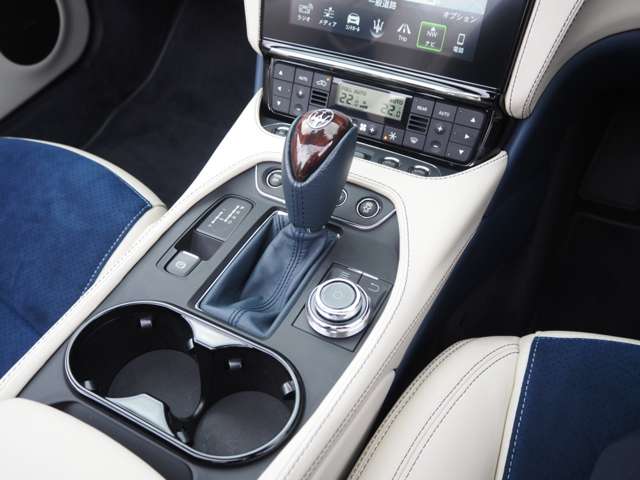 マセラティ グランカブリオ スポーツ R2年 (近畿) 99