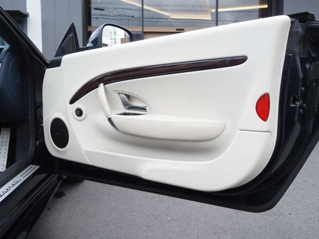 マセラティ グランカブリオ スポーツ R2年 (近畿) 99