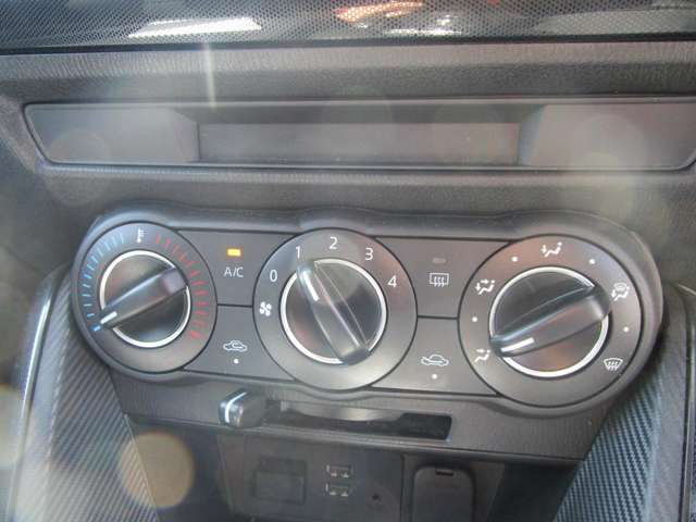 マツダ デミオ １．３ １３Ｓ H27年 (中国) 99