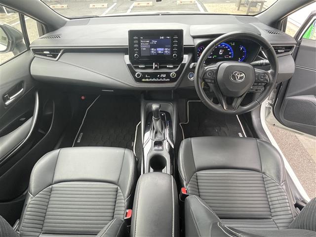 トヨタ カローラ　ツーリング　ハイブリッド １．８ ハイブリッド ＷＸＢ R2年 (東海) 99