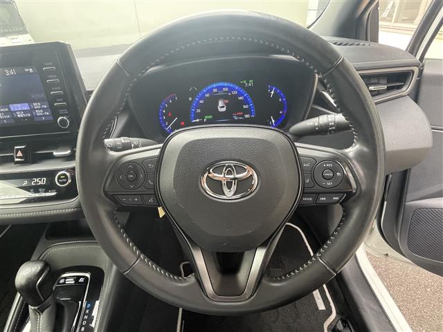 トヨタ カローラ　ツーリング　ハイブリッド １．８ ハイブリッド ＷＸＢ R2年 (東海) 99