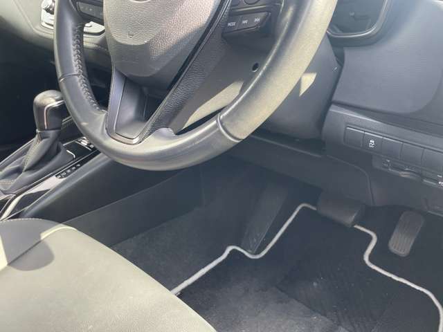 トヨタ カローラ　ツーリング　ハイブリッド １．８ ハイブリッド ＷＸＢ R2年 (東海) 99