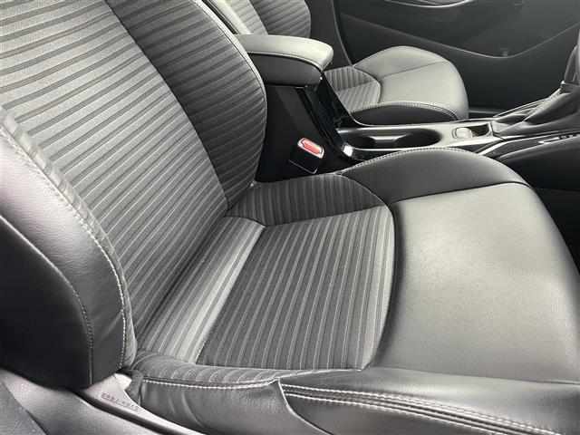 トヨタ カローラ　ツーリング　ハイブリッド １．８ ハイブリッド ＷＸＢ R2年 (東海) 99