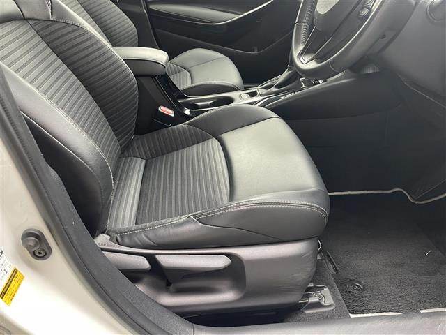 トヨタ カローラ　ツーリング　ハイブリッド １．８ ハイブリッド ＷＸＢ R2年 (東海) 99