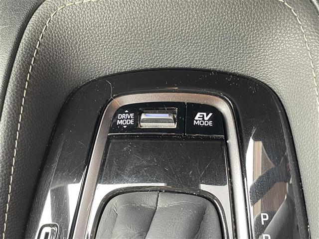 トヨタ カローラ　ツーリング　ハイブリッド １．８ ハイブリッド ＷＸＢ R2年 (東海) 99