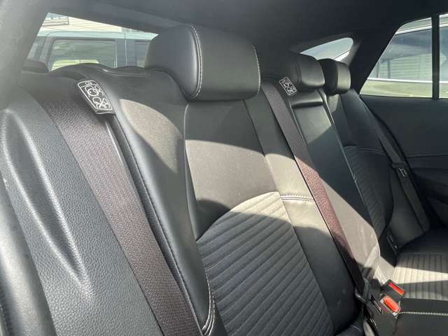 トヨタ カローラ　ツーリング　ハイブリッド １．８ ハイブリッド ＷＸＢ R2年 (東海) 99