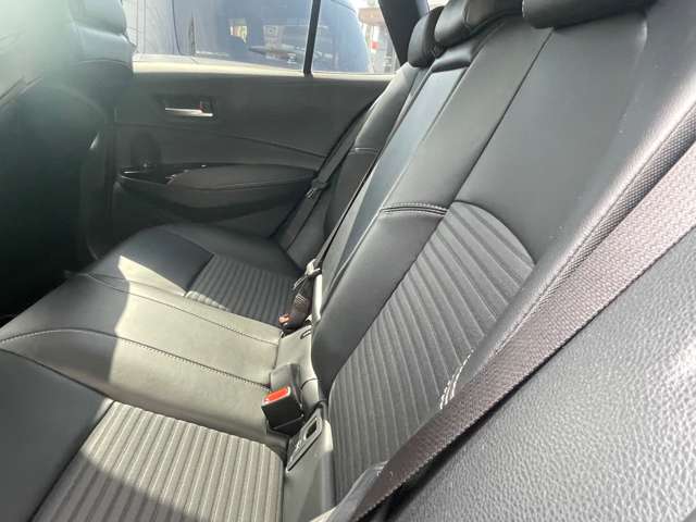 トヨタ カローラ　ツーリング　ハイブリッド １．８ ハイブリッド ＷＸＢ R2年 (東海) 99