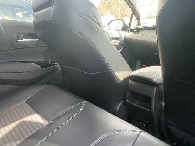 トヨタ カローラ　ツーリング　ハイブリッド １．８ ハイブリッド ＷＸＢ R2年 (東海) 99