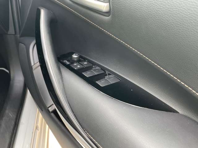 トヨタ カローラ　ツーリング　ハイブリッド １．８ ハイブリッド ＷＸＢ R2年 (東海) 99