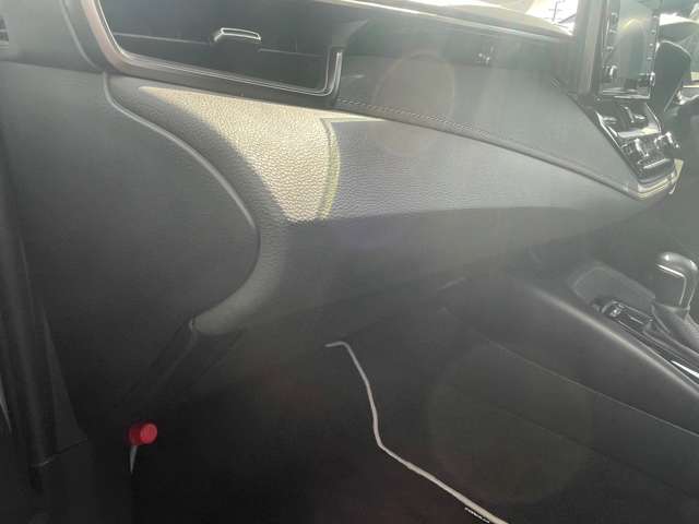 トヨタ カローラ　ツーリング　ハイブリッド １．８ ハイブリッド ＷＸＢ R2年 (東海) 99