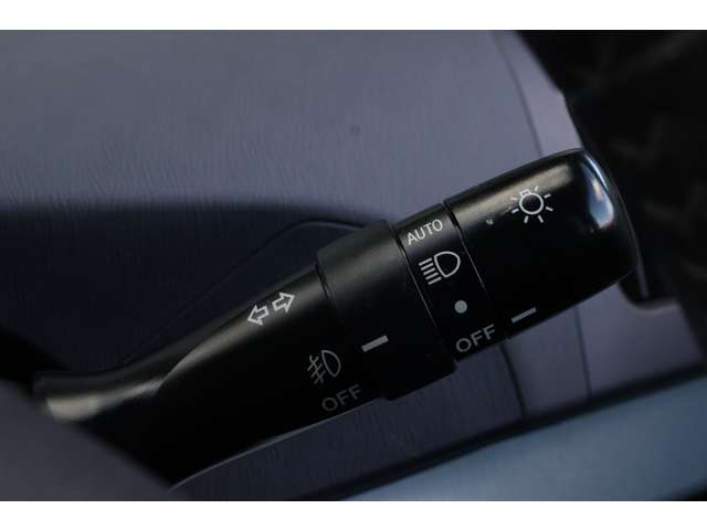 トヨタ プリウス １．８ Ｓ ＬＥＤエディション H23年 (関東) 99