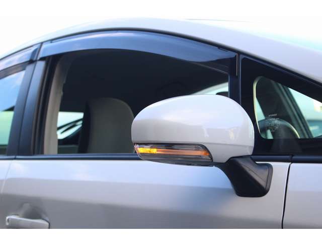 トヨタ プリウス １．８ Ｓ ＬＥＤエディション H23年 (関東) 99