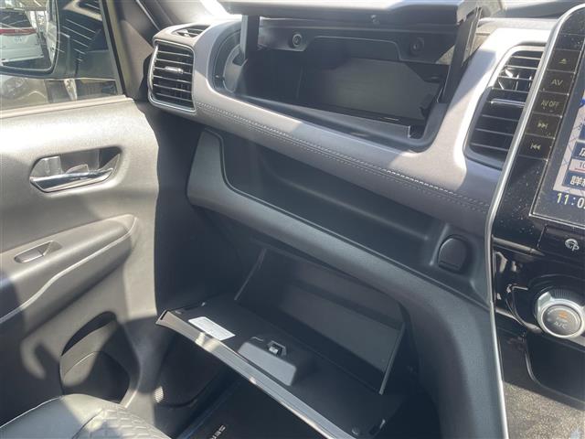 日産 セレナ １．２ Ｅ－ＰＯＷＥＲ ハイウェイスター Ｖ R2年 (関東) 99