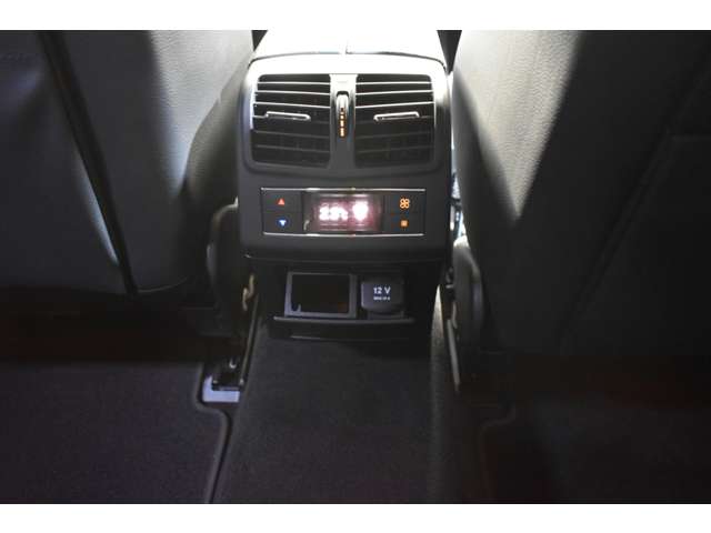 メルセデスベンツ Ｅクラス Ｅ５５０　アバンギャルド H26年 (関東) 99