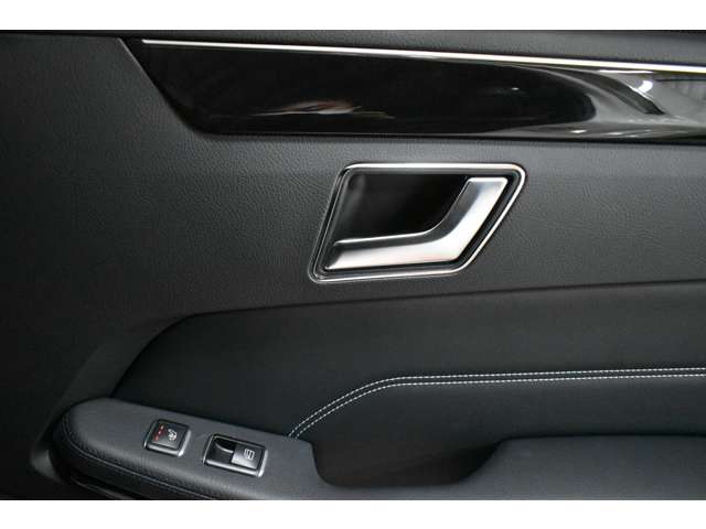 メルセデスベンツ Ｅクラス Ｅ５５０　アバンギャルド H26年 (関東) 99