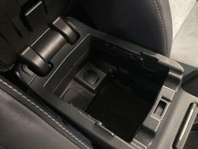 スバル インプレッサスポーツ　ハイブリッド ハイブリッド ２．０Ｉ－Ｌ アイサイト ４ＷＤ H27年 (北海道) 99