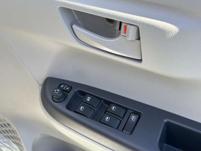 トヨタ パッソ １．０ Ｘ R4年 (東海) 99