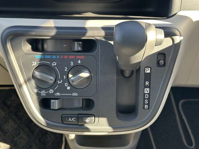 トヨタ パッソ １．０ Ｘ R4年 (東海) 99