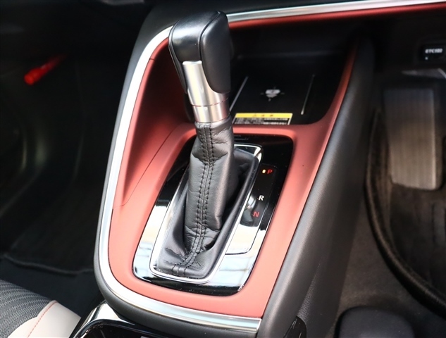 ホンダ ヴェゼル １．５ Ｅ：ＨＥＶ プレイ R3年 (関東) 99