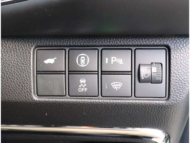 ホンダ ヴェゼル １．５ Ｅ：ＨＥＶ プレイ R3年 (関東) 99