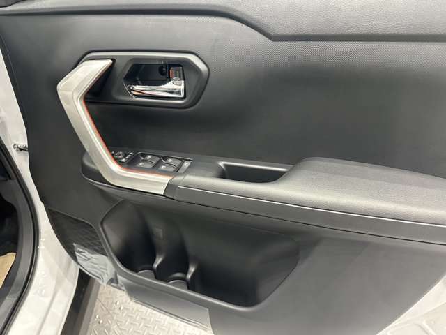 トヨタ ライズ　ハイブリッド ハイブリッド １．２ Ｚ R6年 (中国) 99