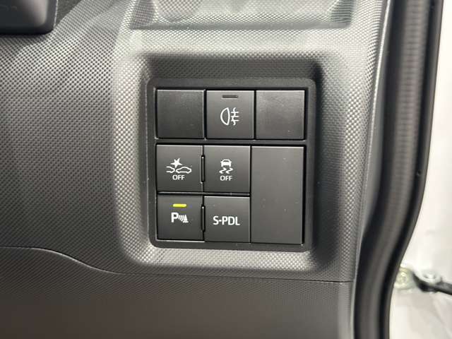 トヨタ ライズ　ハイブリッド ハイブリッド １．２ Ｚ R6年 (中国) 99