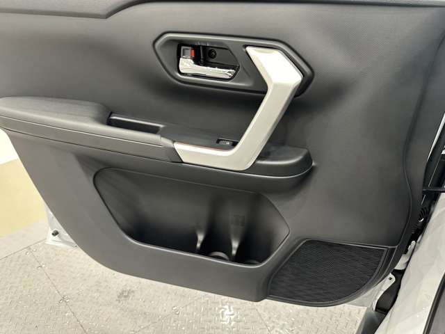 トヨタ ライズ　ハイブリッド ハイブリッド １．２ Ｚ R6年 (中国) 99