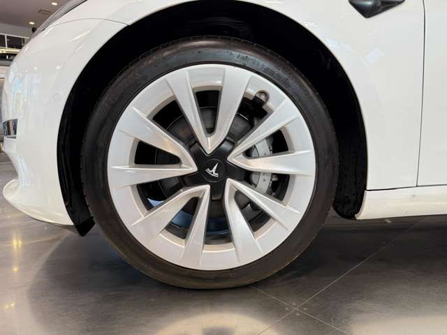 テスラ モデル３ ロングレンジ R4年 (関東) 99