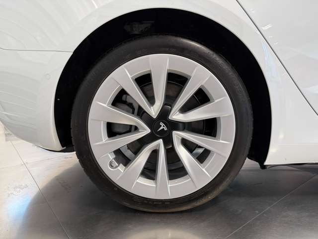 テスラ モデル３ ロングレンジ R4年 (関東) 99