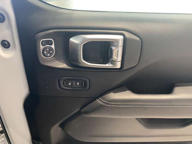 ジープ ラングラー　アンリミテッド アンリミテッド サハラ ３．６Ｌ ４ＷＤ R1年 (九州・沖縄) 99