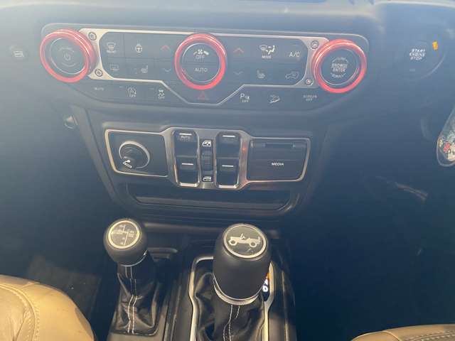 ジープ ラングラー　アンリミテッド アンリミテッド サハラ ３．６Ｌ ４ＷＤ R1年 (九州・沖縄) 99