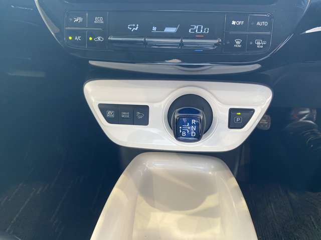 トヨタ プリウス １．８ Ａ ツーリングセレクション H28年 (九州・沖縄) 99