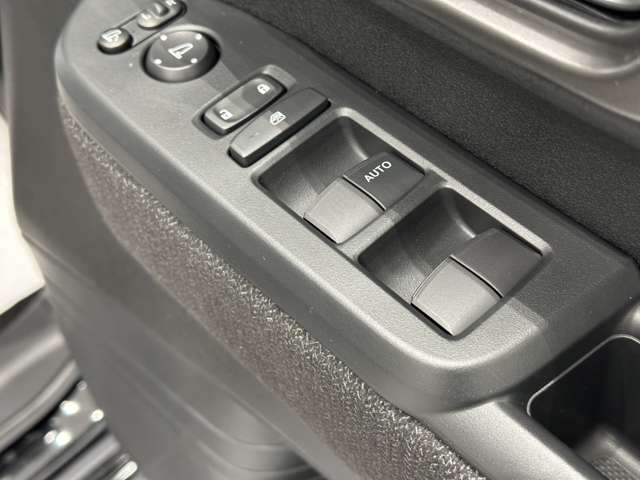 ホンダ Ｎ　ＢＯＸ カスタム ６６０ R6年 (中国) 99