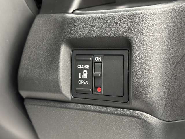 ホンダ Ｎ　ＢＯＸ カスタム ６６０ R6年 (中国) 99