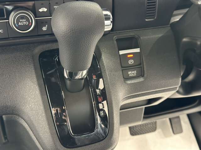 ホンダ Ｎ　ＢＯＸ カスタム ６６０ R6年 (中国) 99