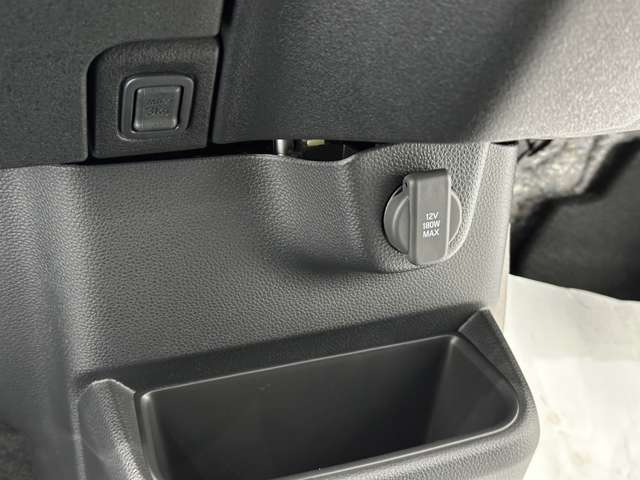 ホンダ Ｎ　ＢＯＸ カスタム ６６０ R6年 (中国) 99