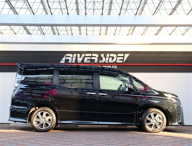 トヨタ ヴォクシー ２．０ ＺＳ 煌ＩＩ R1年 (関東) 99