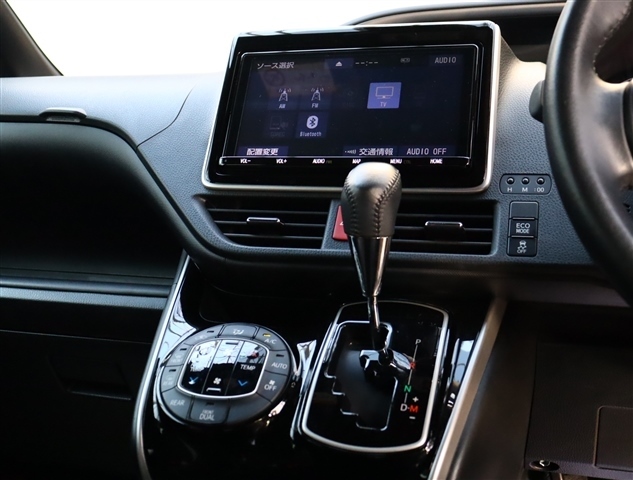 トヨタ ヴォクシー ２．０ ＺＳ 煌ＩＩ R1年 (関東) 99