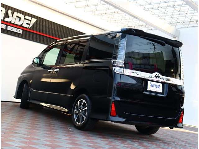 トヨタ ヴォクシー ２．０ ＺＳ 煌ＩＩ R1年 (関東) 99