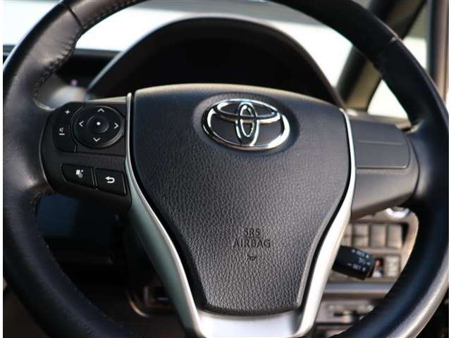 トヨタ ヴォクシー ２．０ ＺＳ 煌ＩＩ R1年 (関東) 99