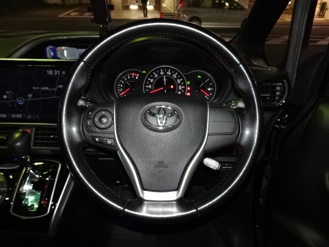 トヨタ ヴォクシー ２．０ ＺＳ R1年 (関東) 99